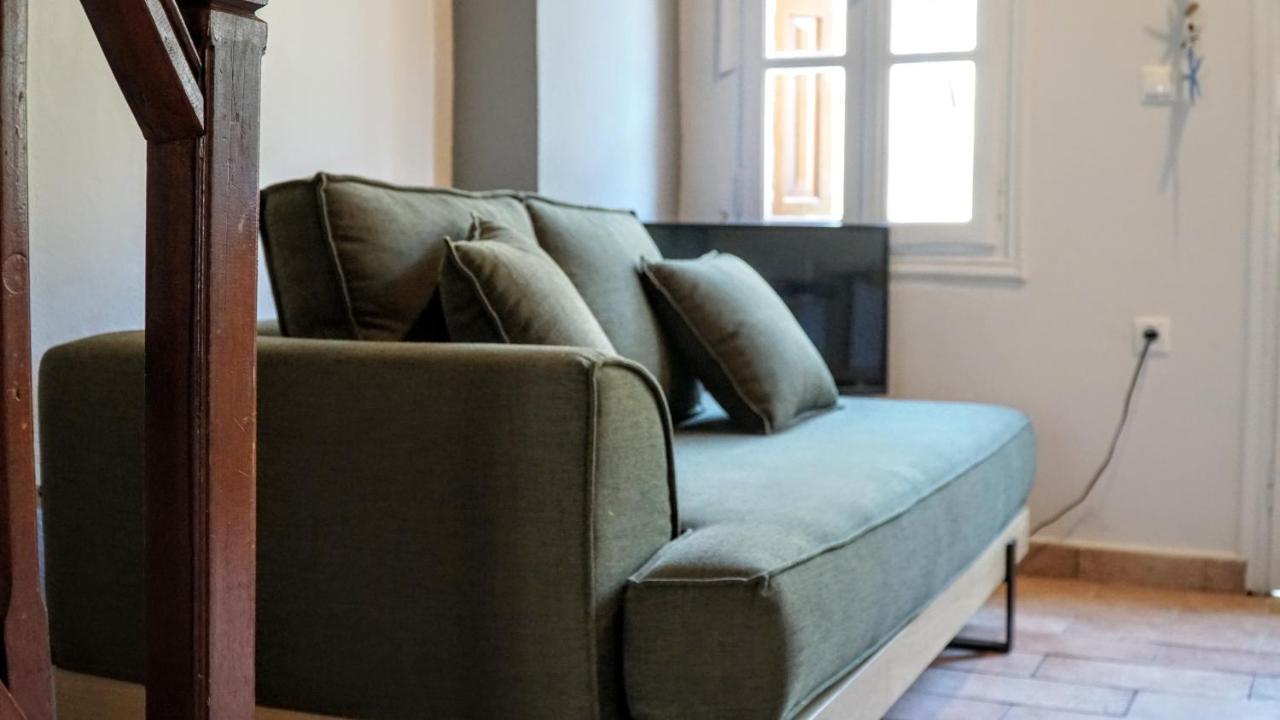Cozy Apartments In Symi Center Bagian luar foto