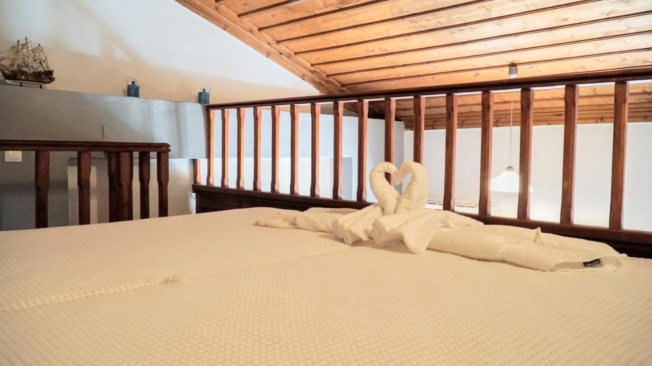 Cozy Apartments In Symi Center Bagian luar foto