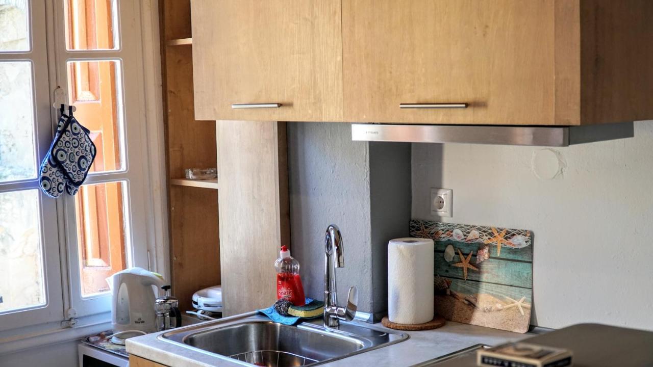 Cozy Apartments In Symi Center Bagian luar foto