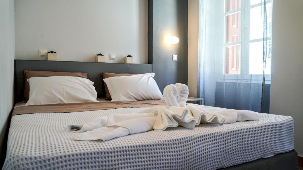 Cozy Apartments In Symi Center Bagian luar foto