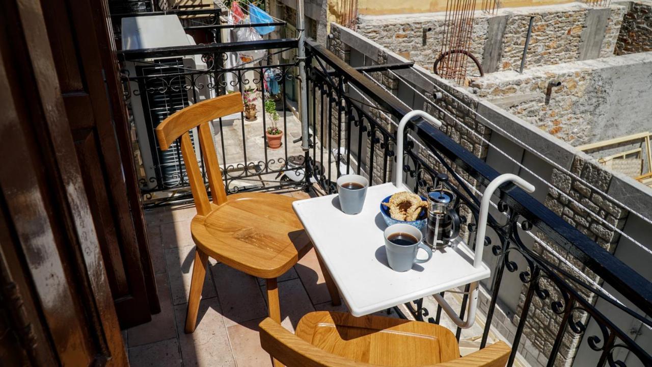Cozy Apartments In Symi Center Bagian luar foto