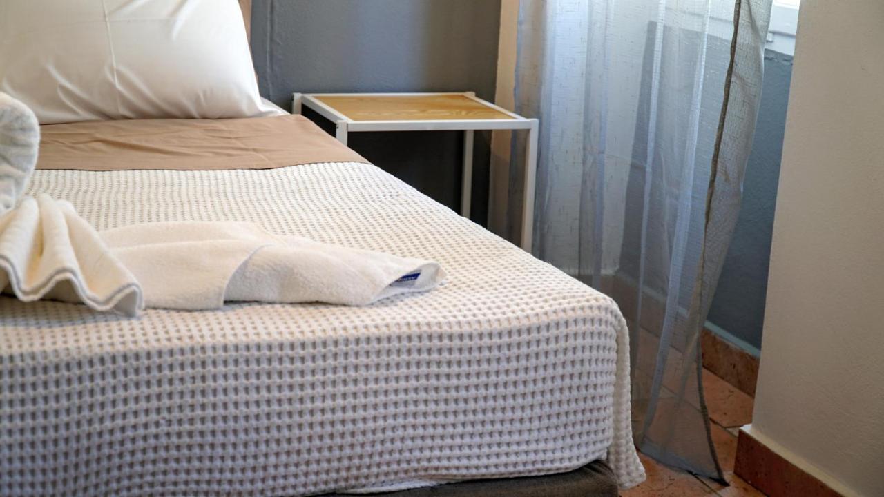 Cozy Apartments In Symi Center Bagian luar foto