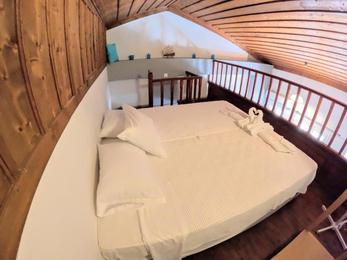 Cozy Apartments In Symi Center Bagian luar foto